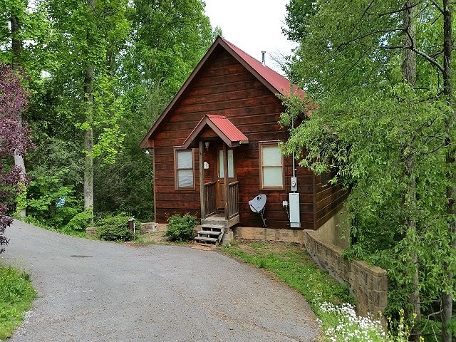 gatlinburg cabins.jpg