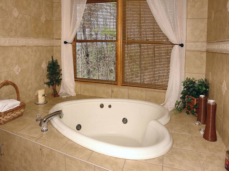 hottub.jpg